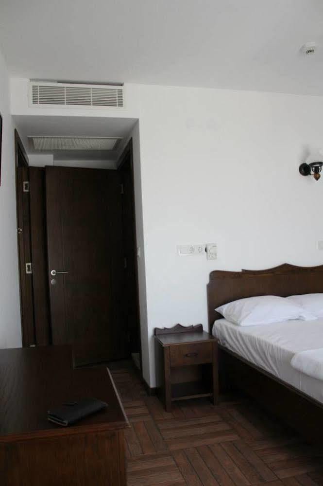 Kaptan Motel Siğacık Exteriör bild
